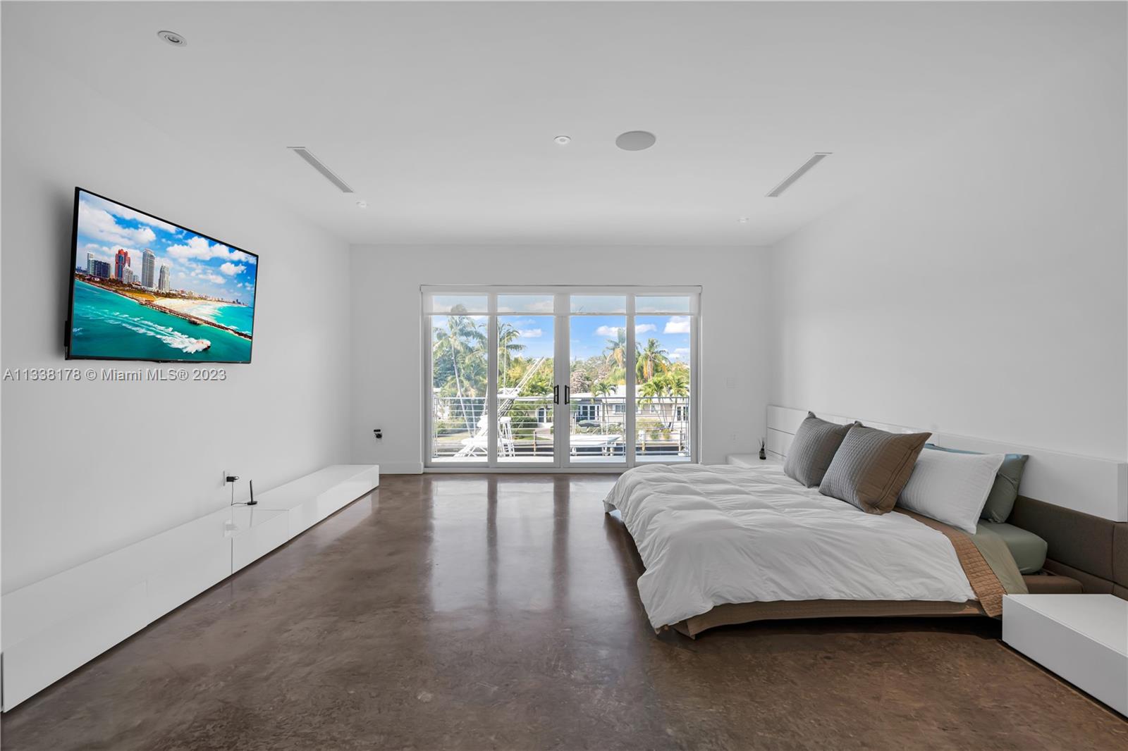 CORONADO HARBOR - Residential