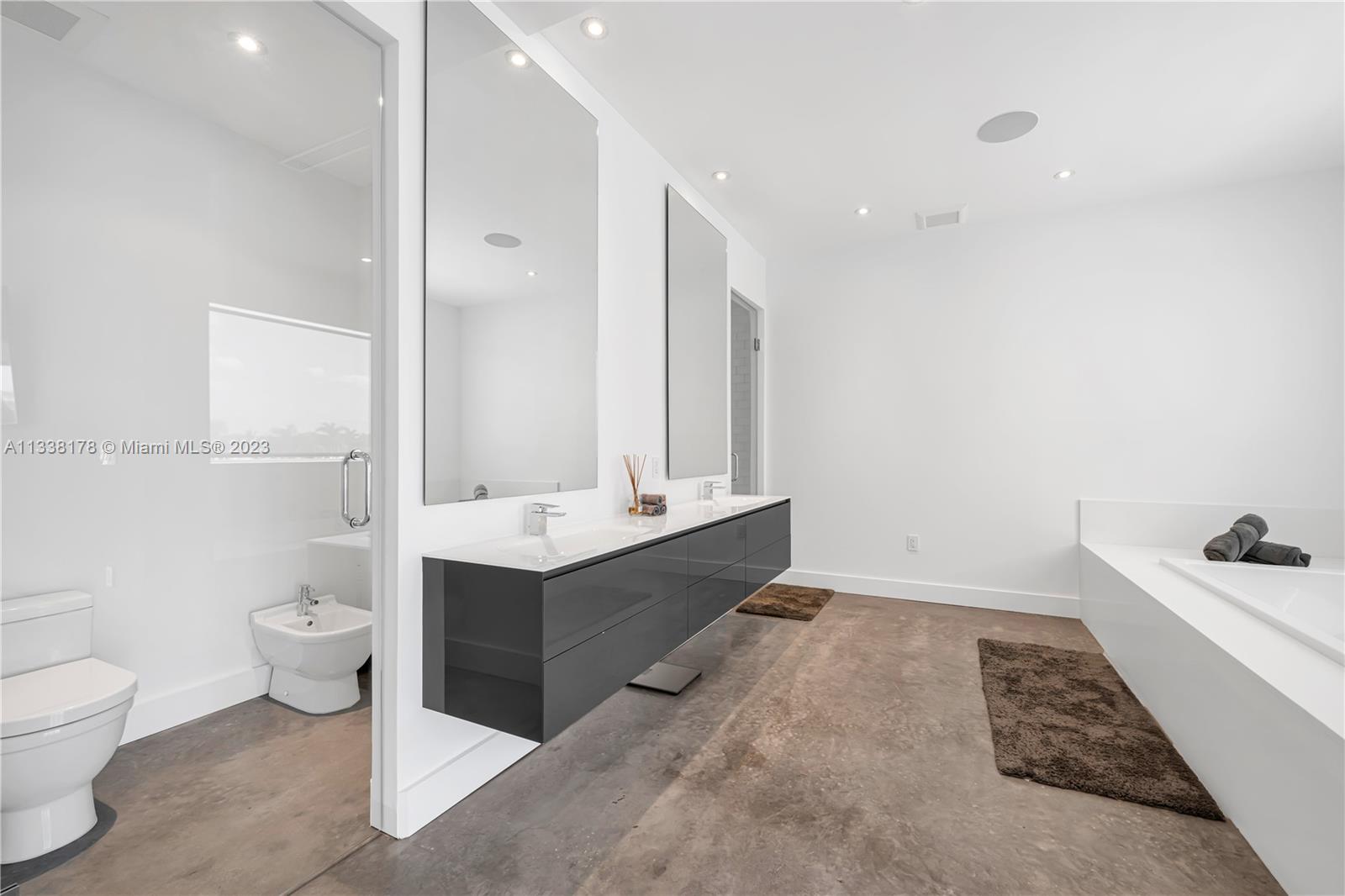 CORONADO HARBOR - Residential