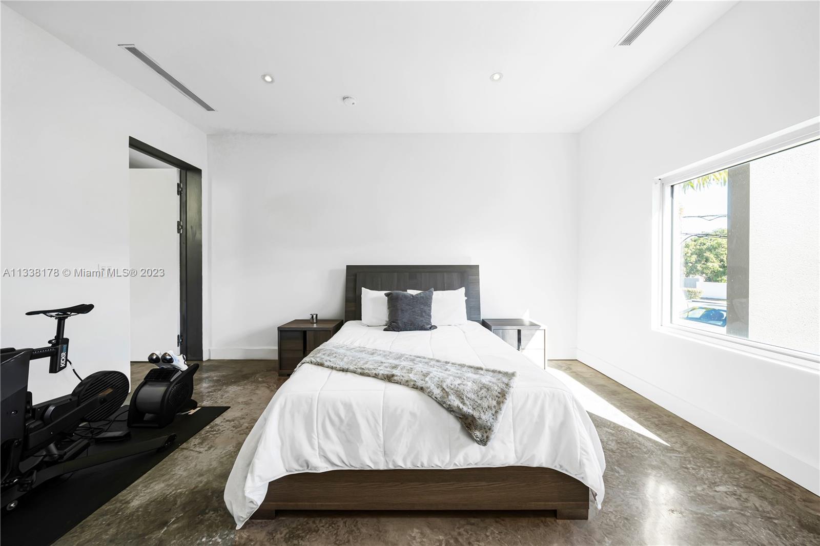 CORONADO HARBOR - Residential