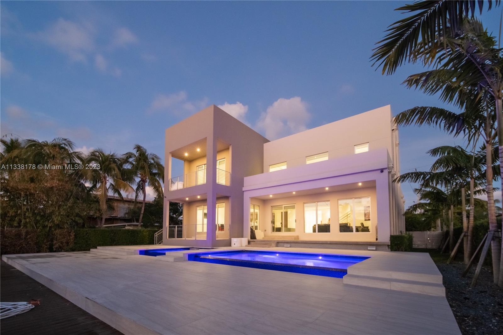 CORONADO HARBOR - Residential