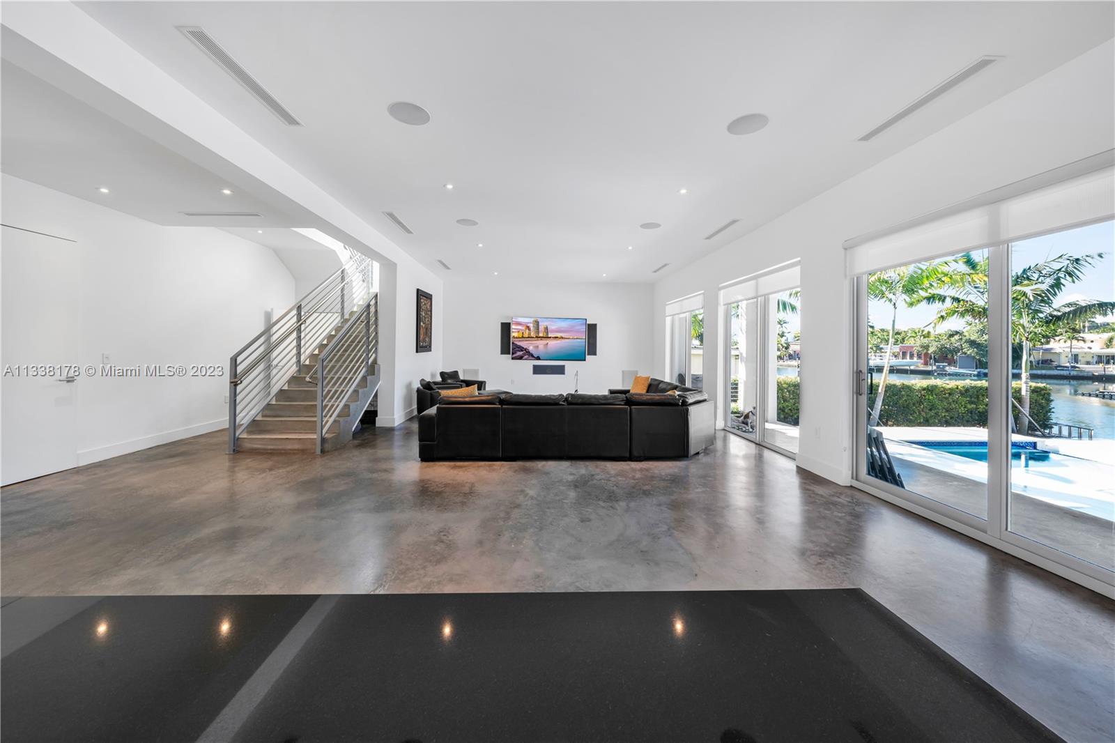 CORONADO HARBOR - Residential