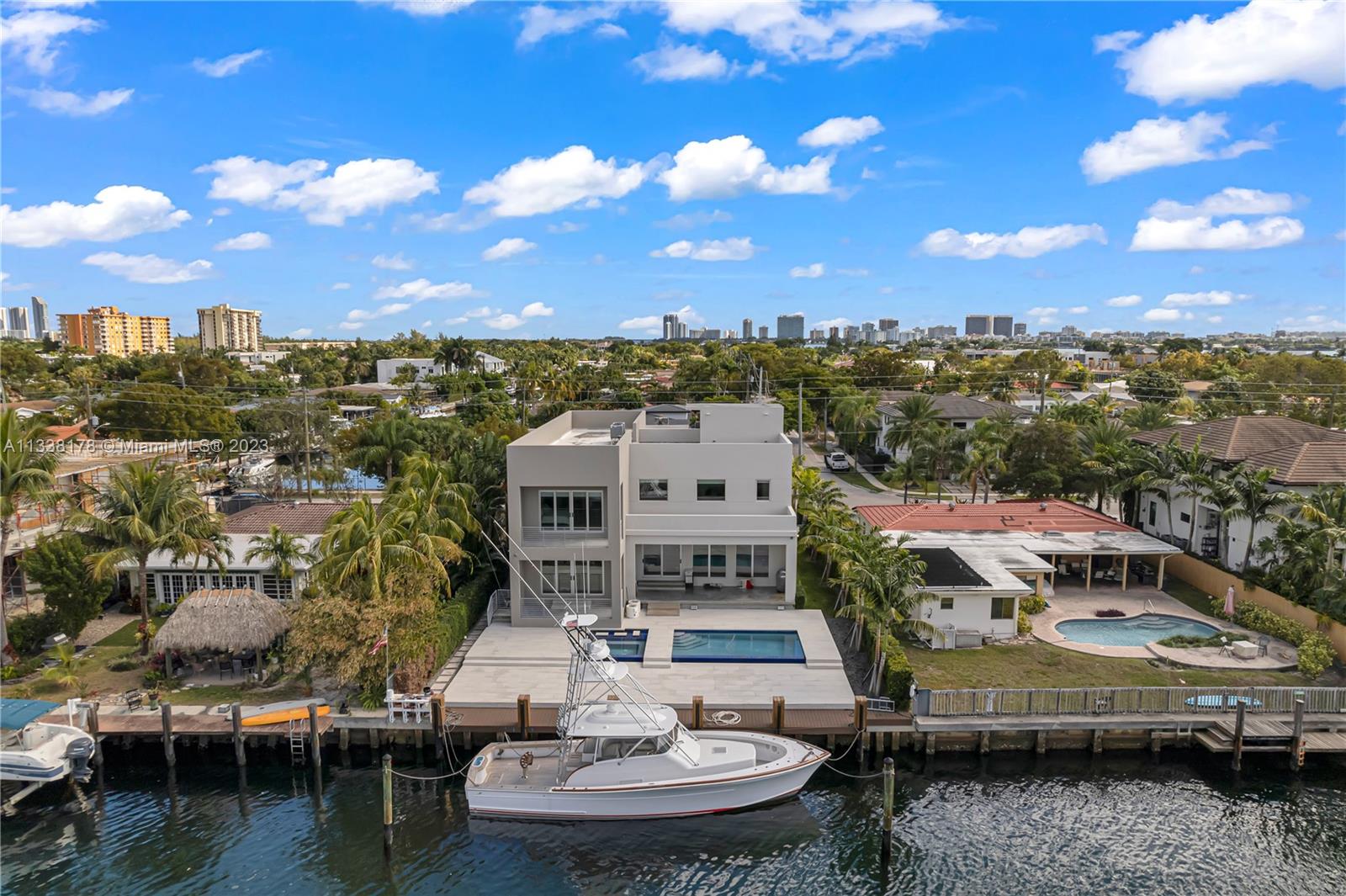 CORONADO HARBOR - Residential