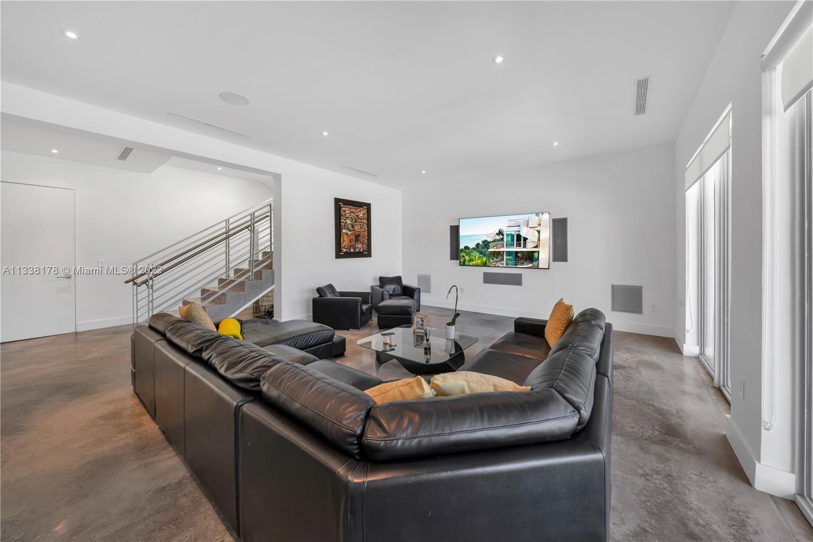 CORONADO HARBOR - Residential