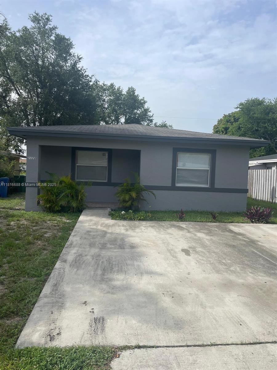 Rental Property at 2321 Nw 6th Ct 2321, Fort Lauderdale, Broward County, Florida - Bedrooms: 4 
Bathrooms: 2  - $2,800 MO.