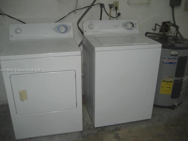 TAMIAMI LAKES SEC 5 - Residential