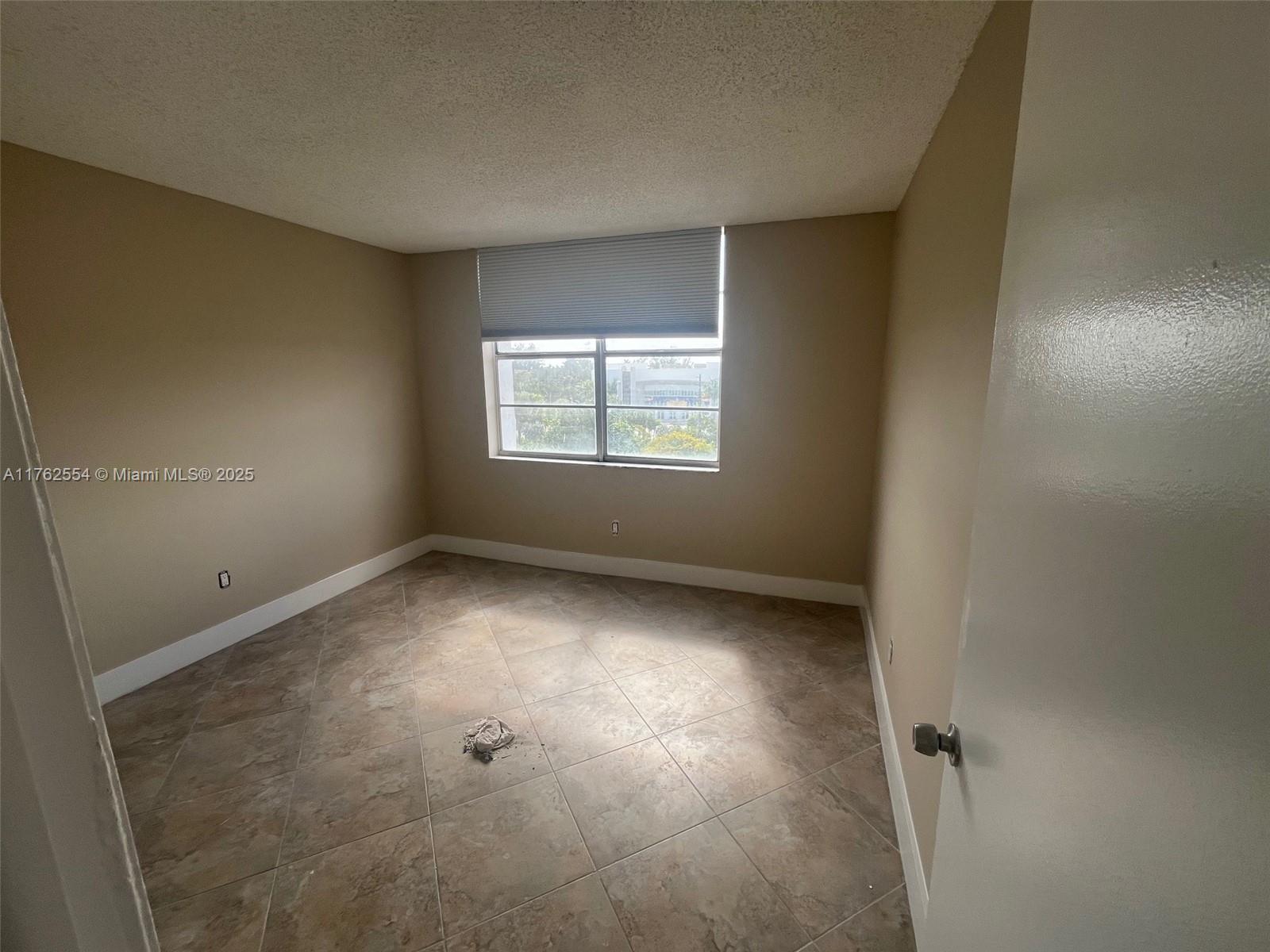 MONTECARLO CONDO - Residential