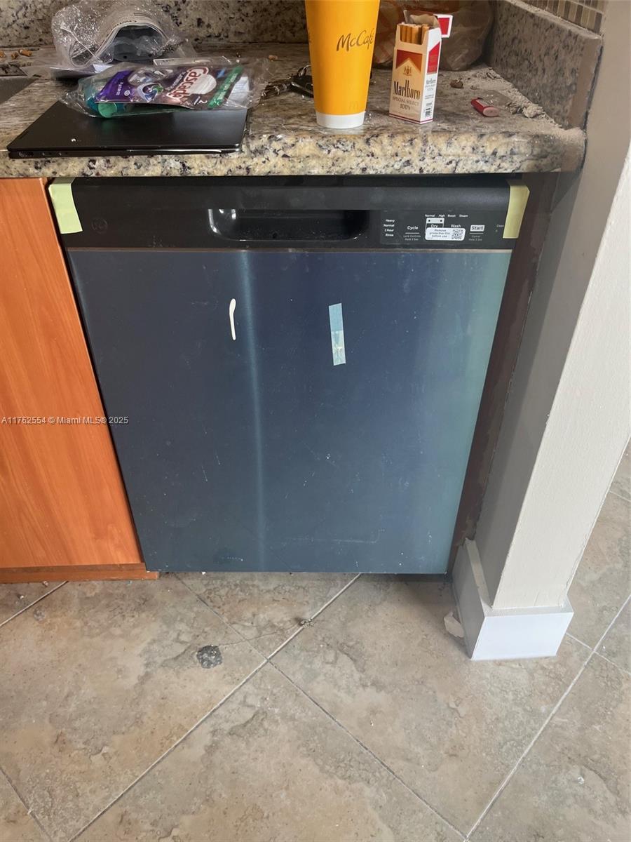 MONTECARLO CONDO - Residential