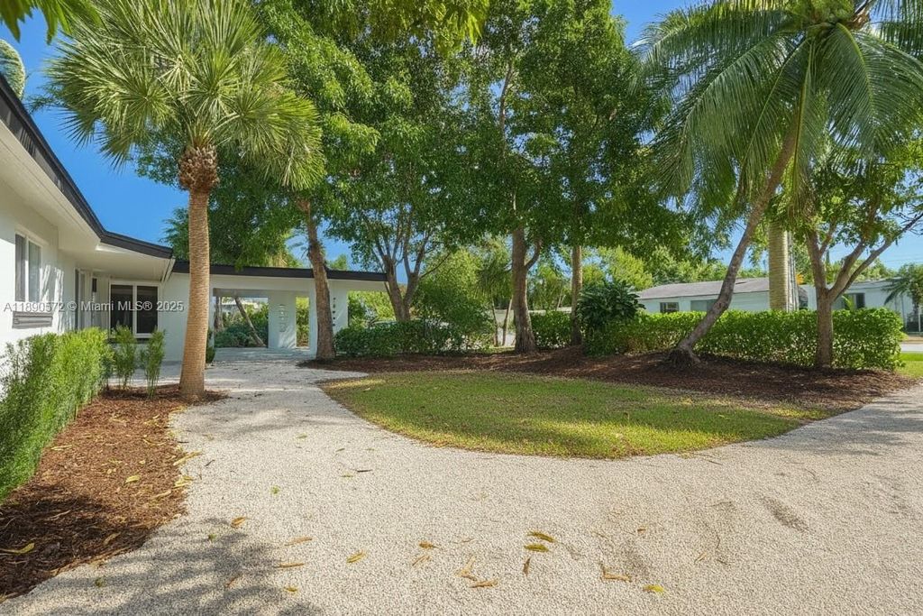 Photo of 3801 NE 16th Ter, Oakland Park, FL 33334 (MLS # A11890572)