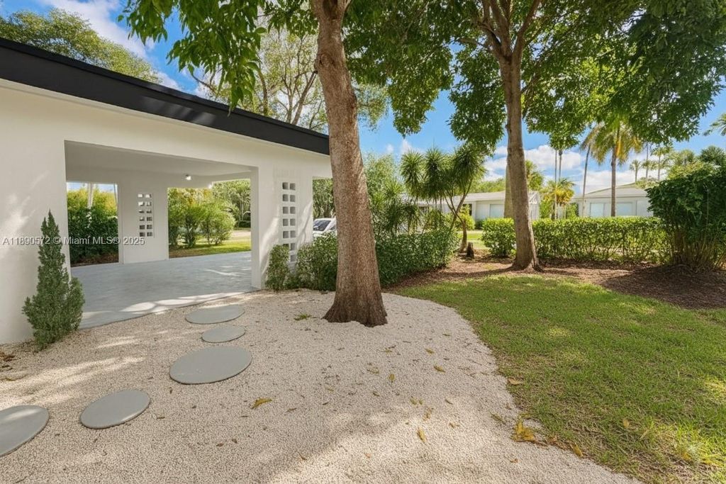 Photo of 3801 NE 16th Ter, Oakland Park, FL 33334 (MLS # A11890572)