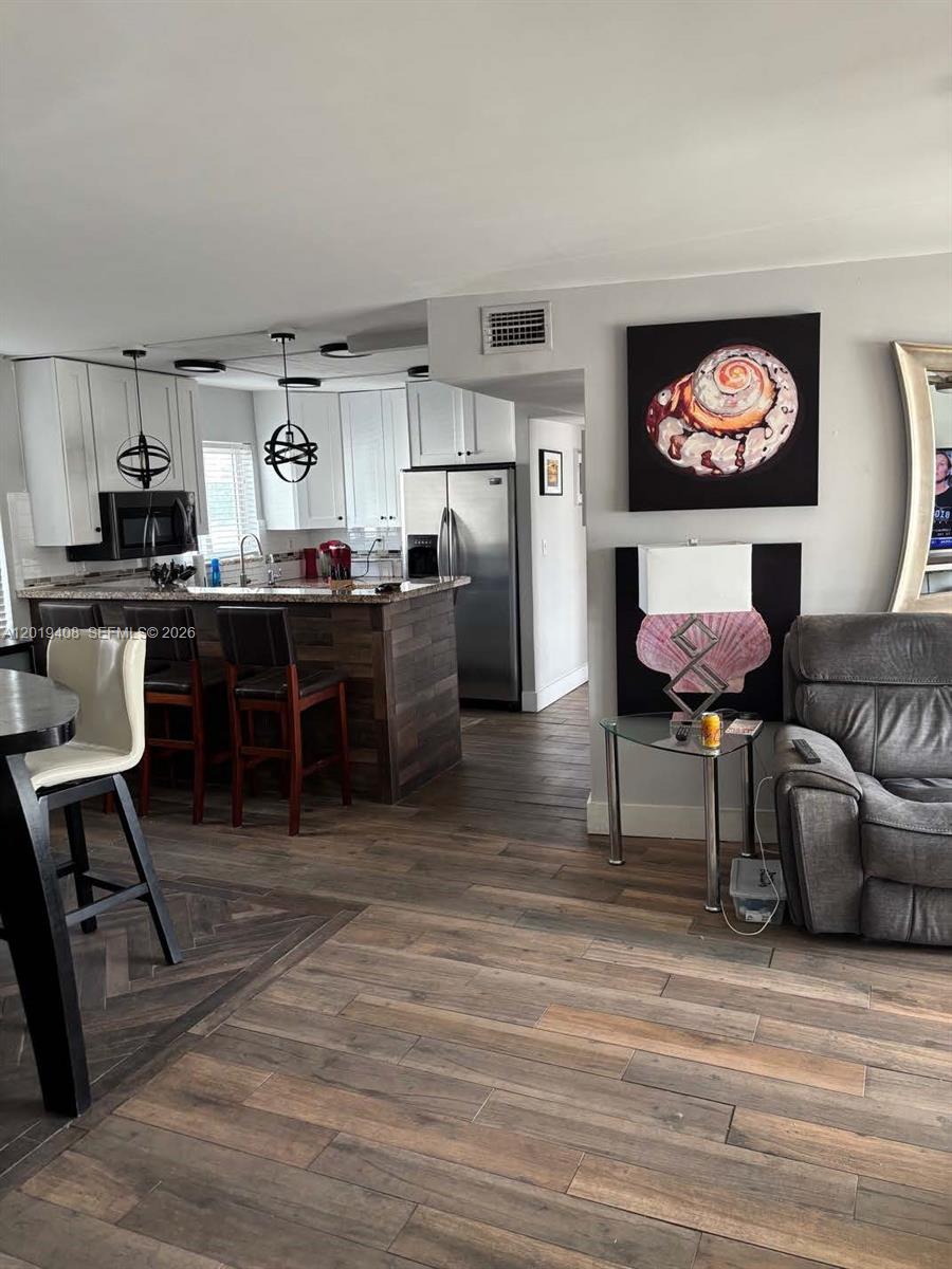 NAUTICAL TOWERS CONDO - Residential