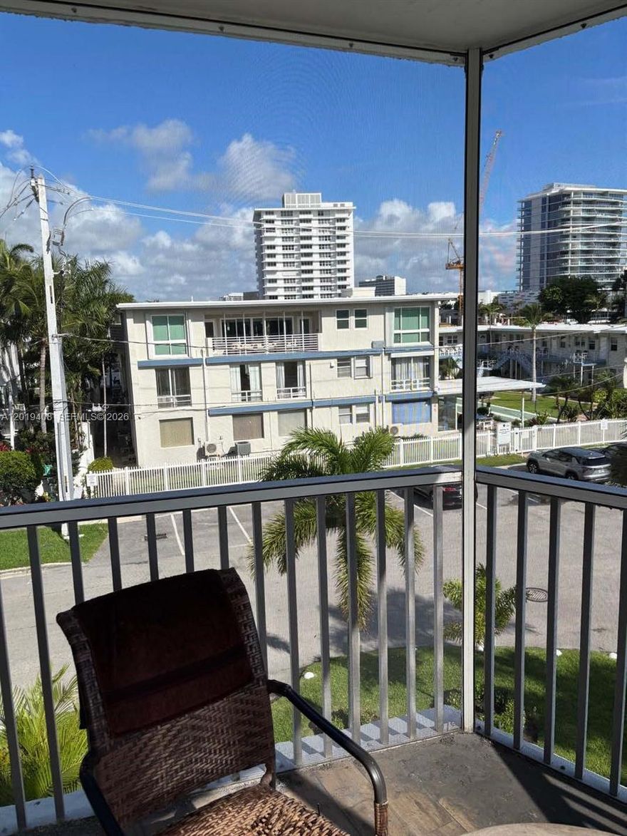 Beautiful 2BD/2BA condo just 3 blocks from the ocean! Located in a quiet setting, this spacious residence offers the perfect blend of coastal living and convenience. The building has completed its 50-year certification. Ideal as a primary residence, vacation home, or investment property. Walking distance to the beach, restaurants, shopping, and local amenities. Includes 1 assigned parking space.