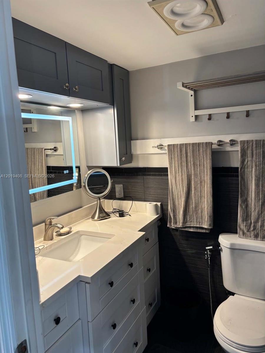 NAUTICAL TOWERS CONDO - Residential
