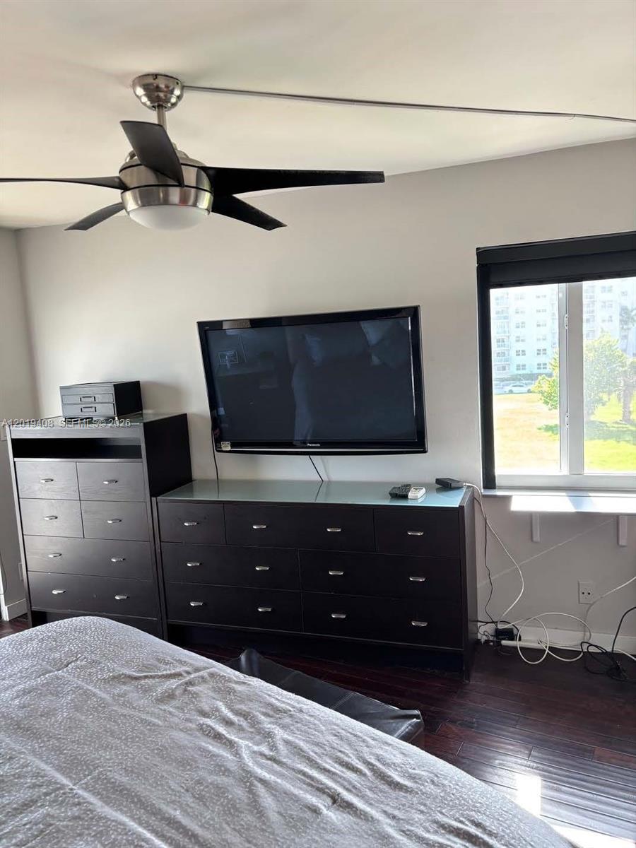 NAUTICAL TOWERS CONDO - Residential
