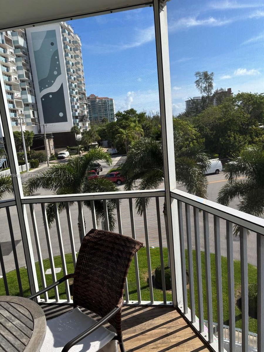 NAUTICAL TOWERS CONDO - Residential