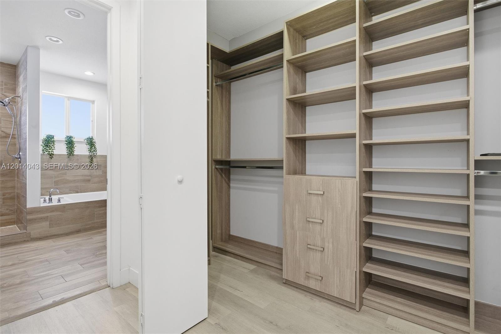 VANESSAS PLACE - Residential