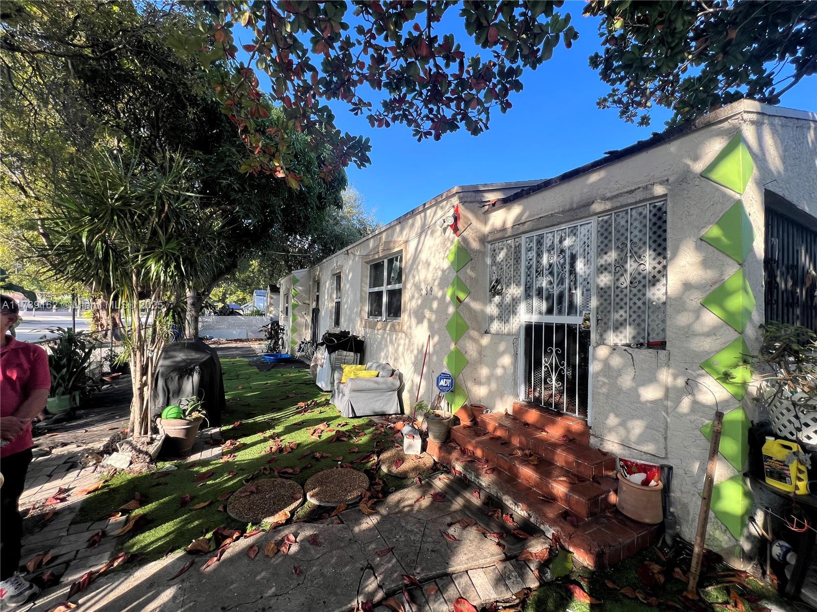 299 Nw 43rd St, Miami, Broward County, Florida - 2 Bedrooms  
2 Bathrooms - 