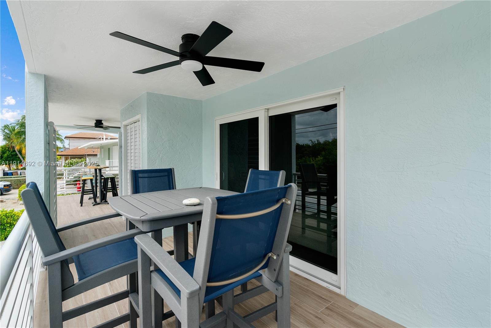 PORT LARGO - Residential Income