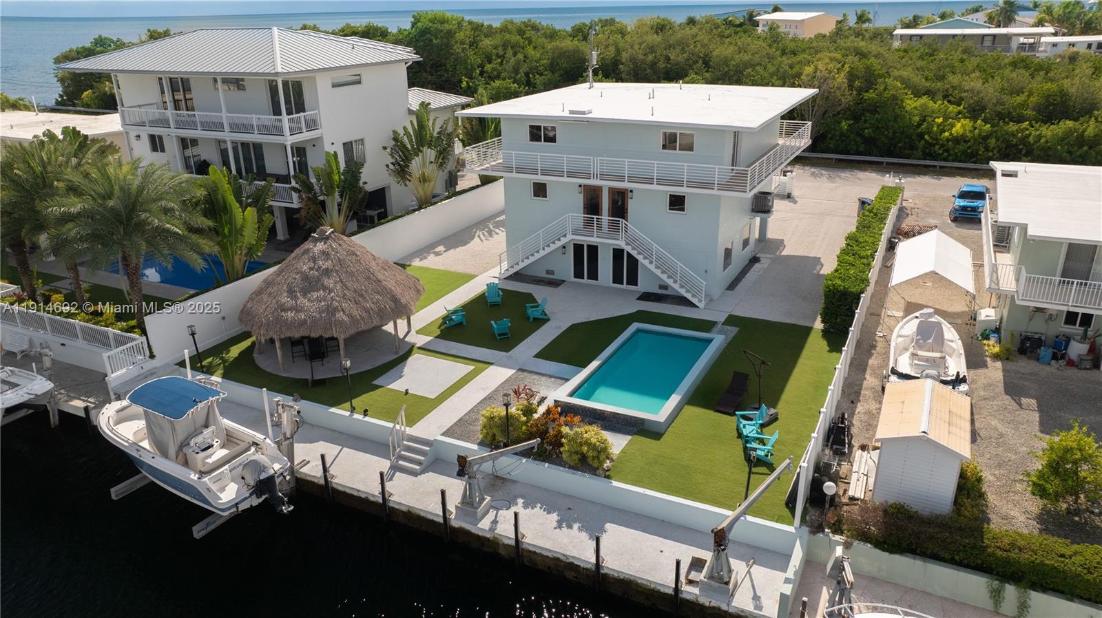 PORT LARGO - Residential Income