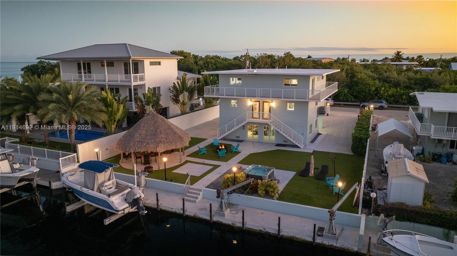 PORT LARGO - Residential Income