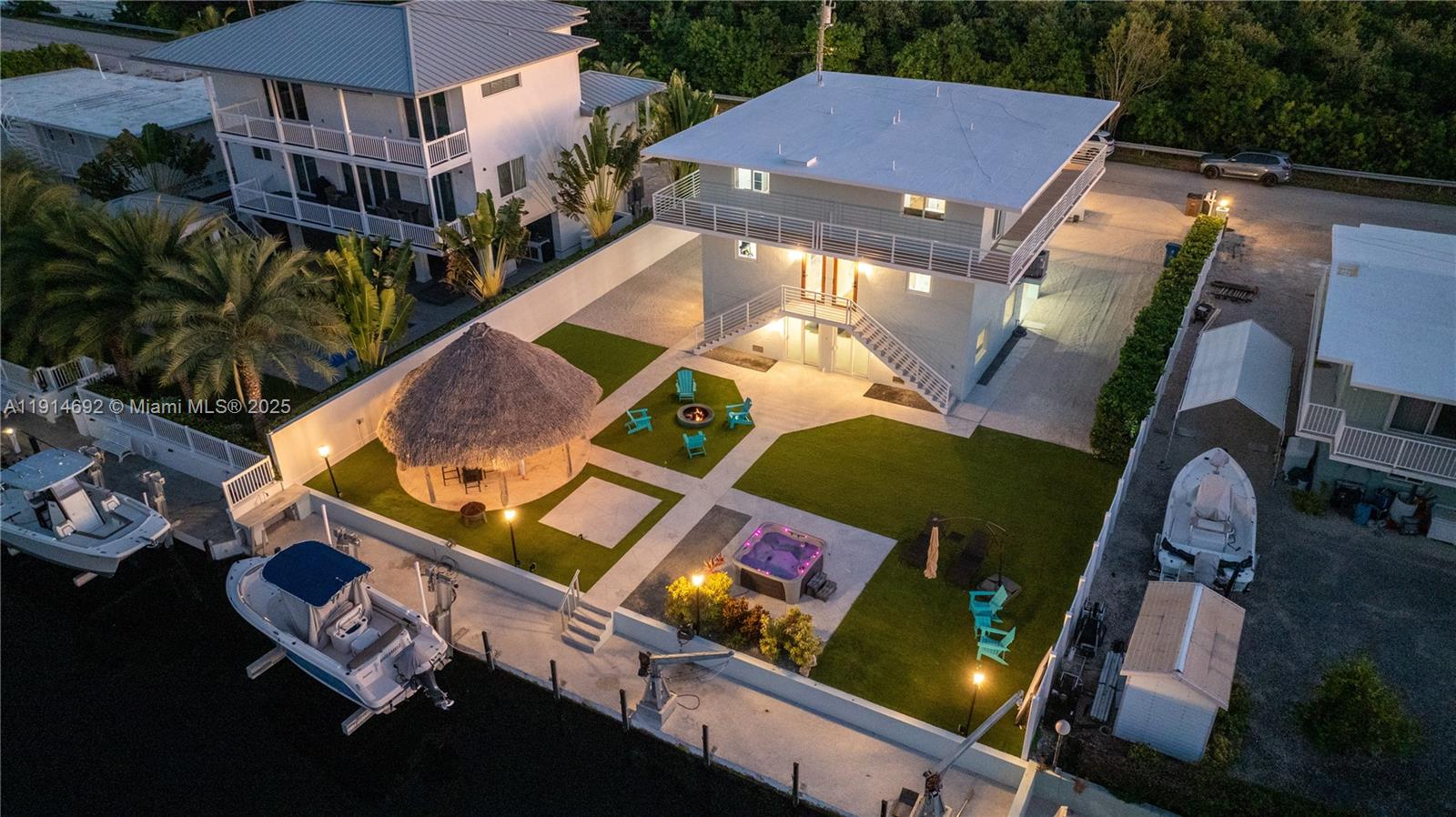 PORT LARGO - Residential Income