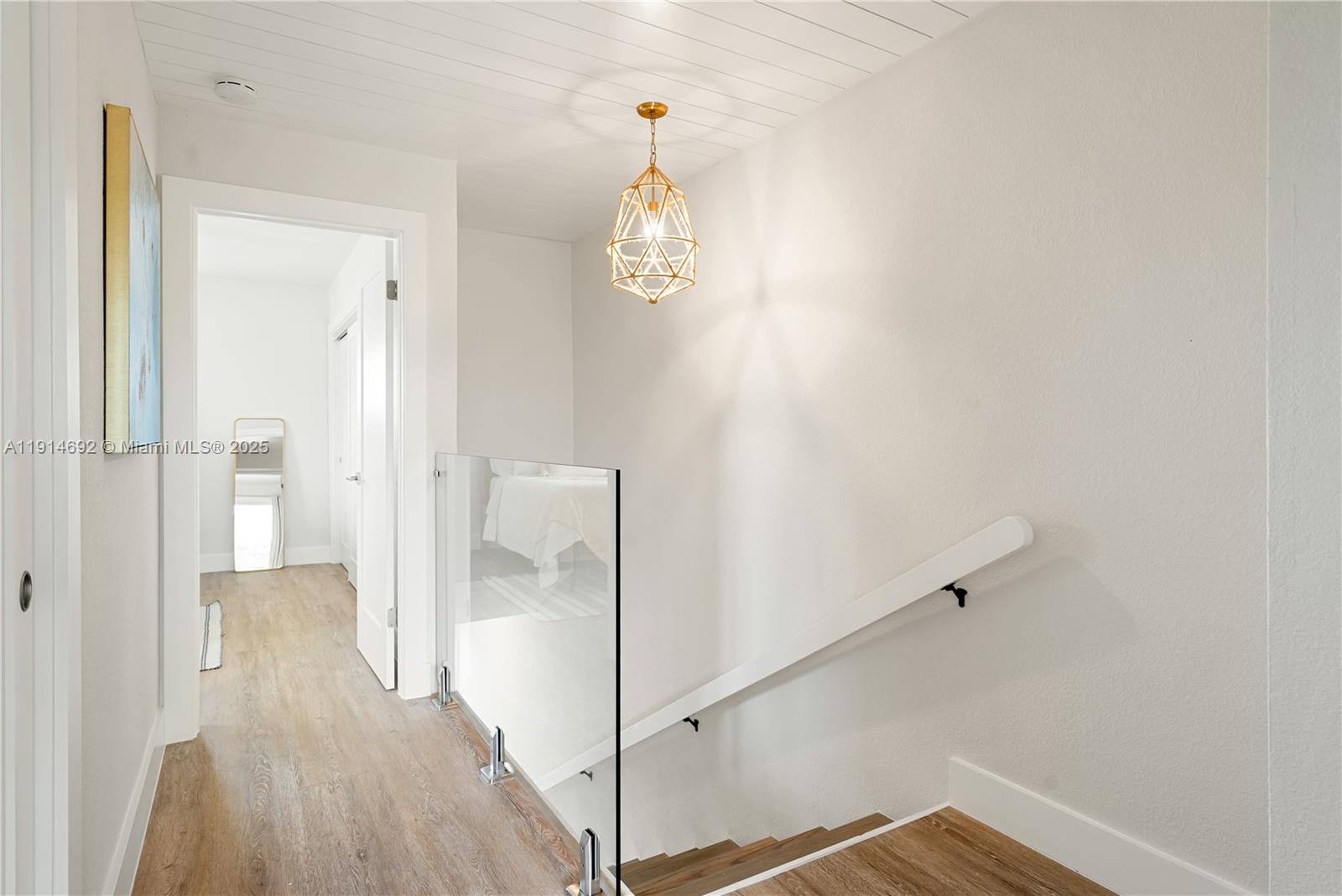 PORT LARGO - Residential Income