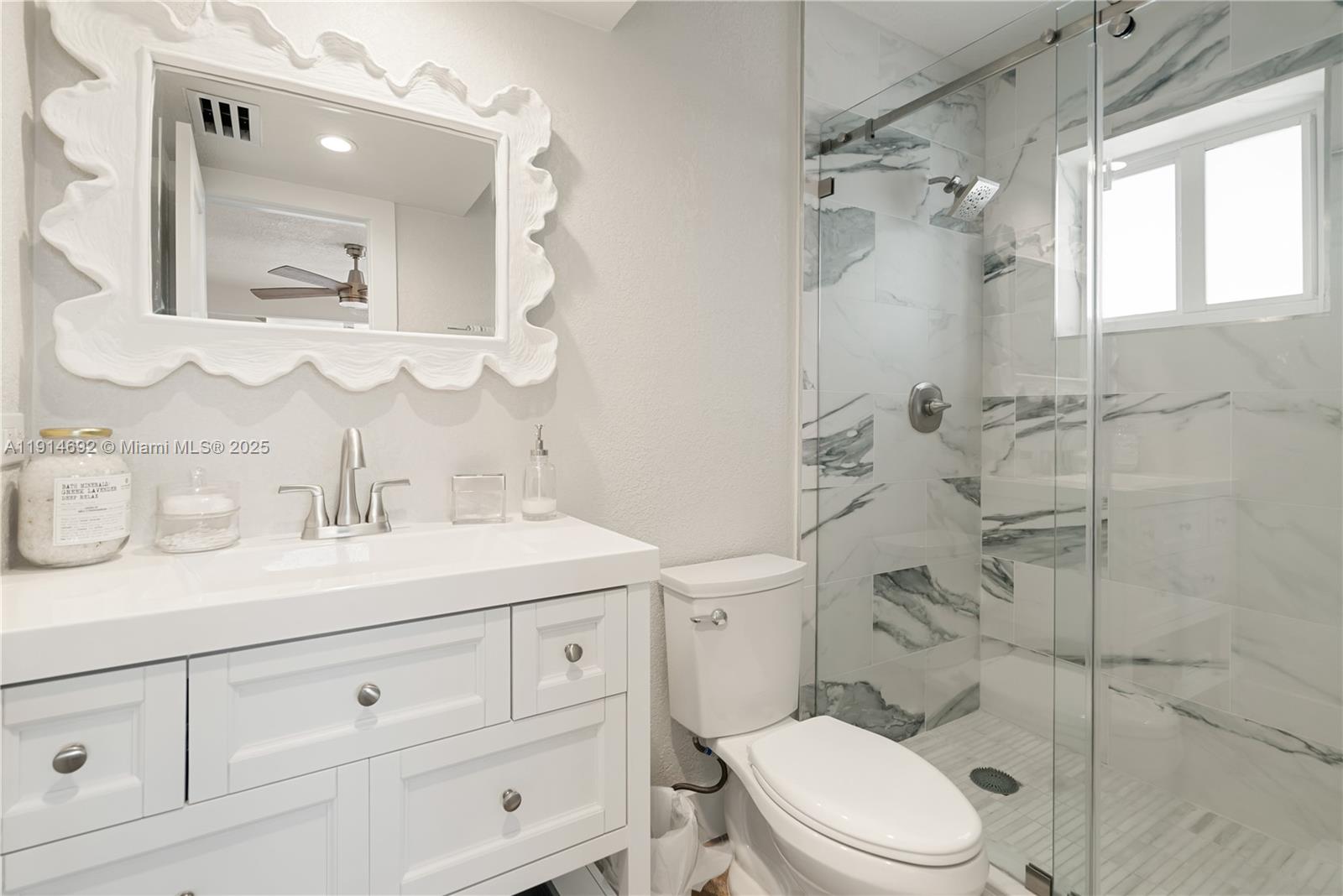 PORT LARGO - Residential Income