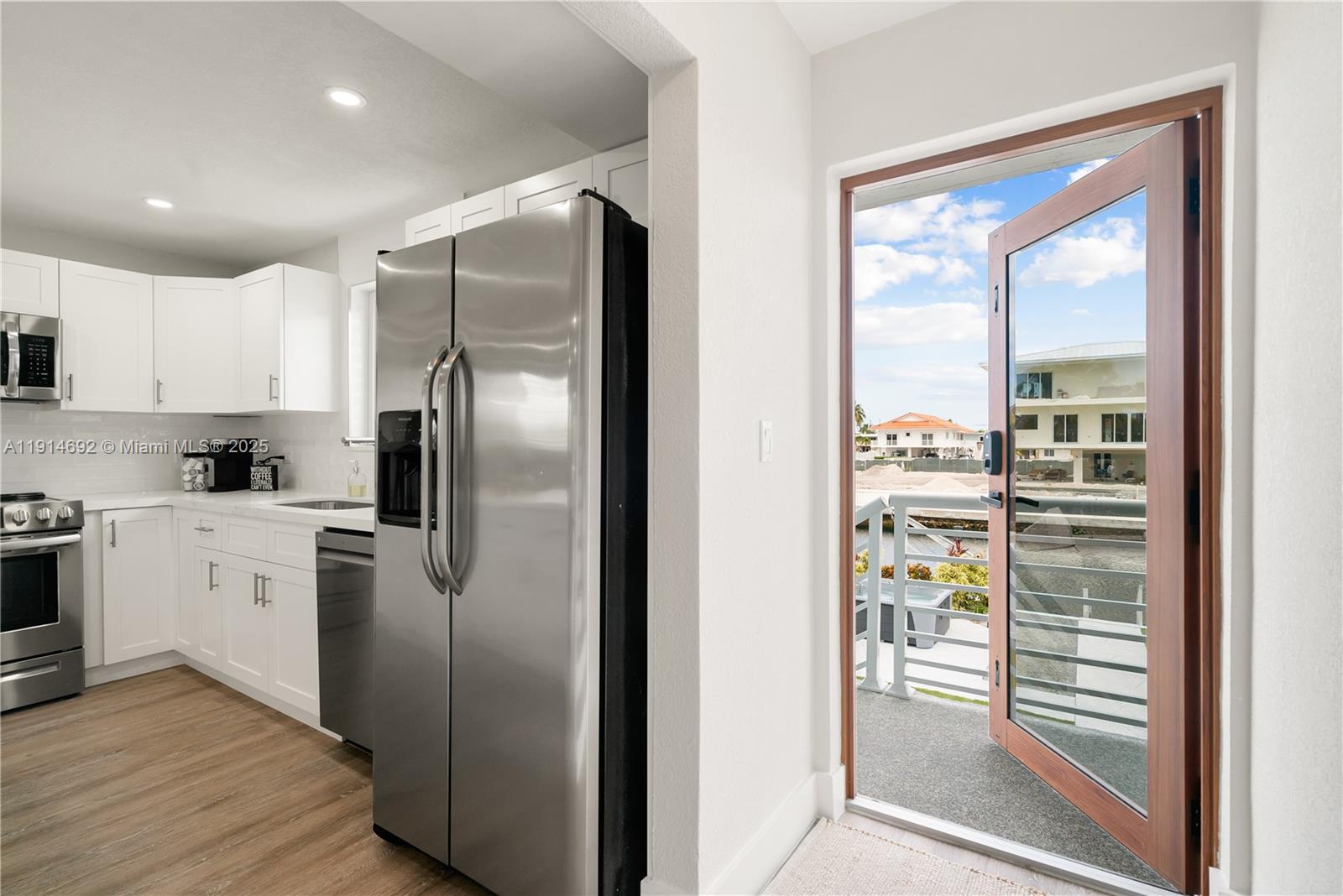 PORT LARGO - Residential Income