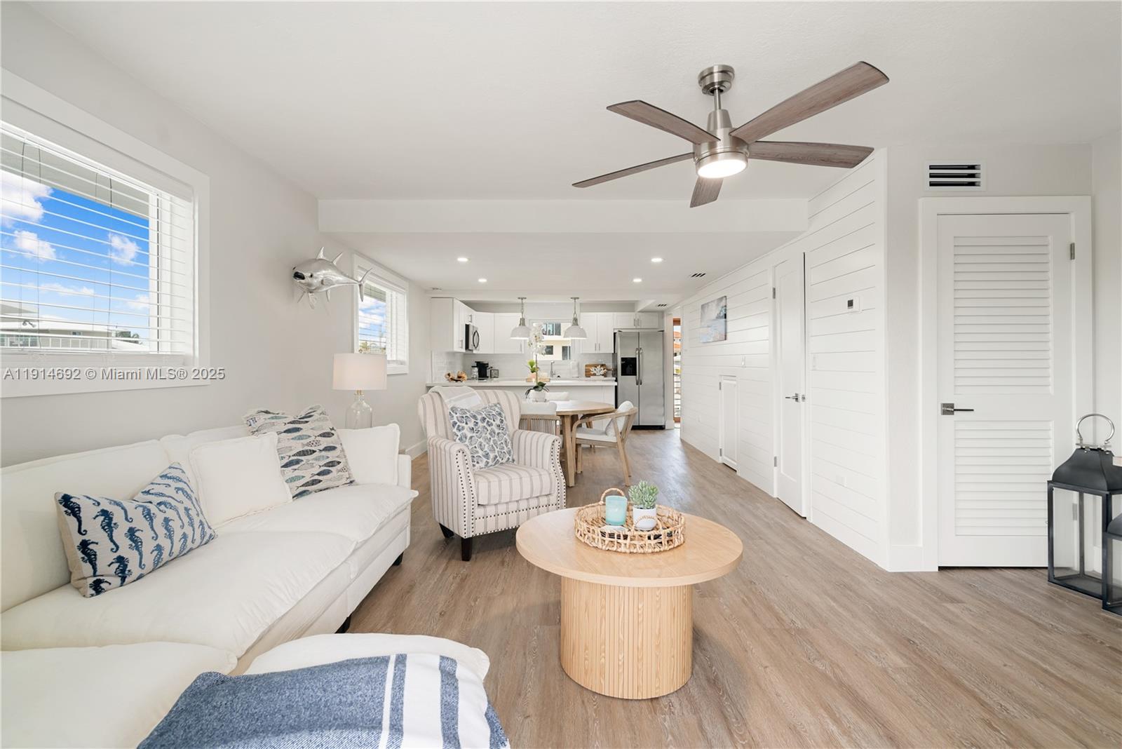 PORT LARGO - Residential Income