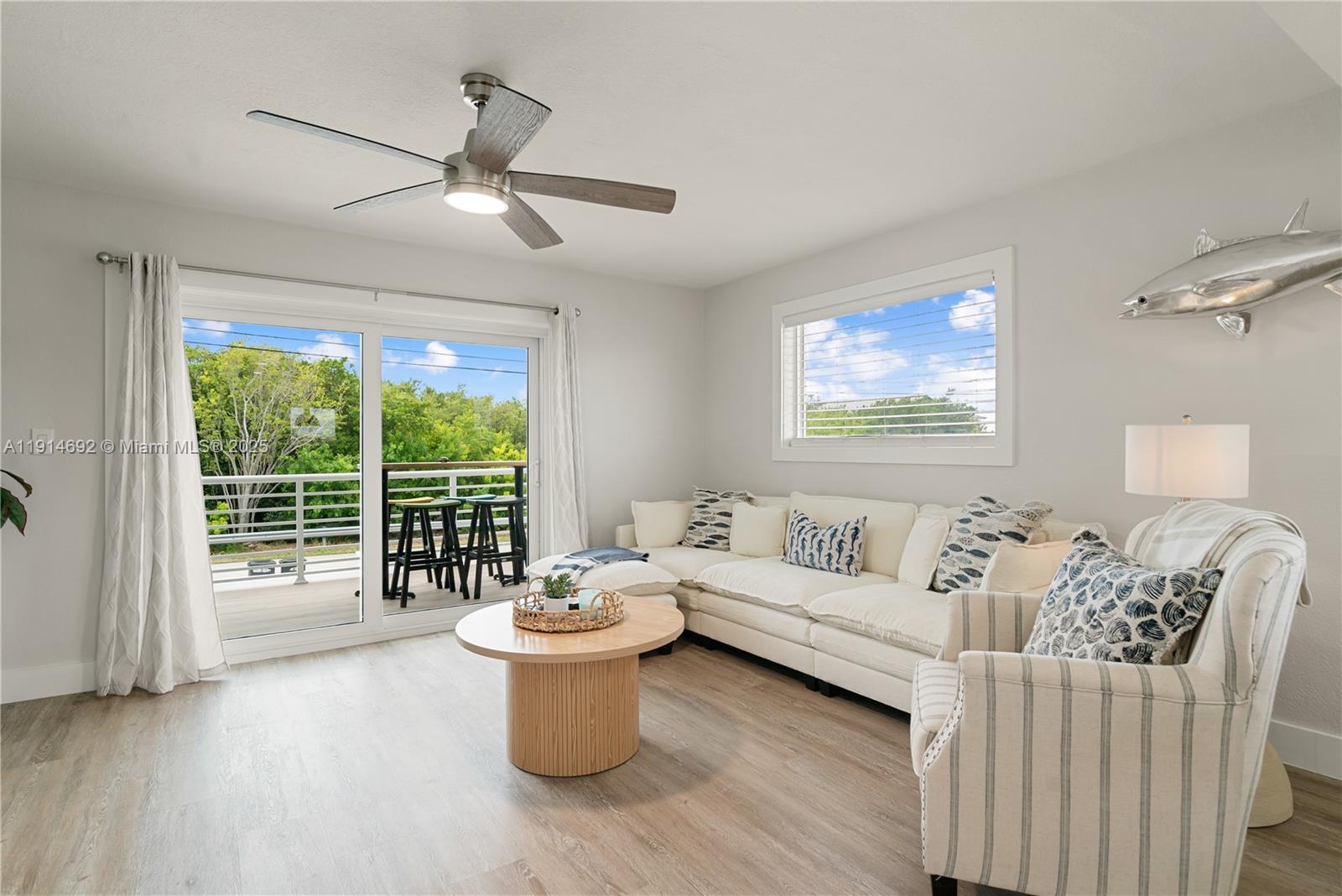 PORT LARGO - Residential Income