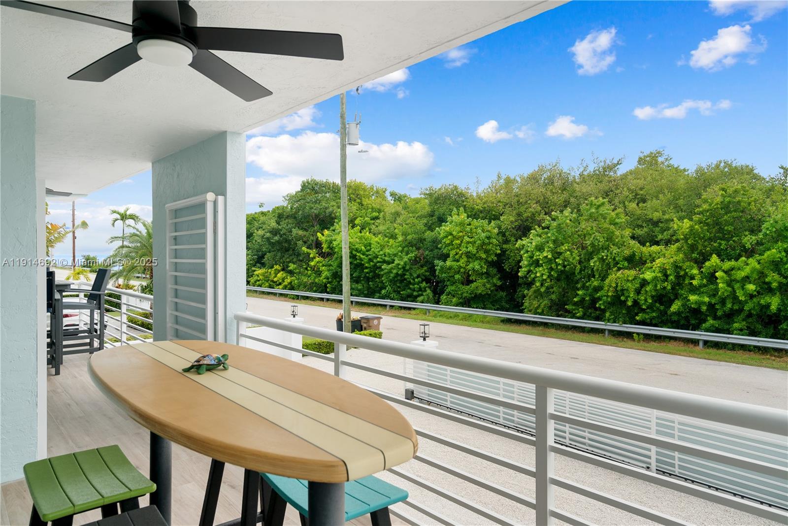 PORT LARGO - Residential Income