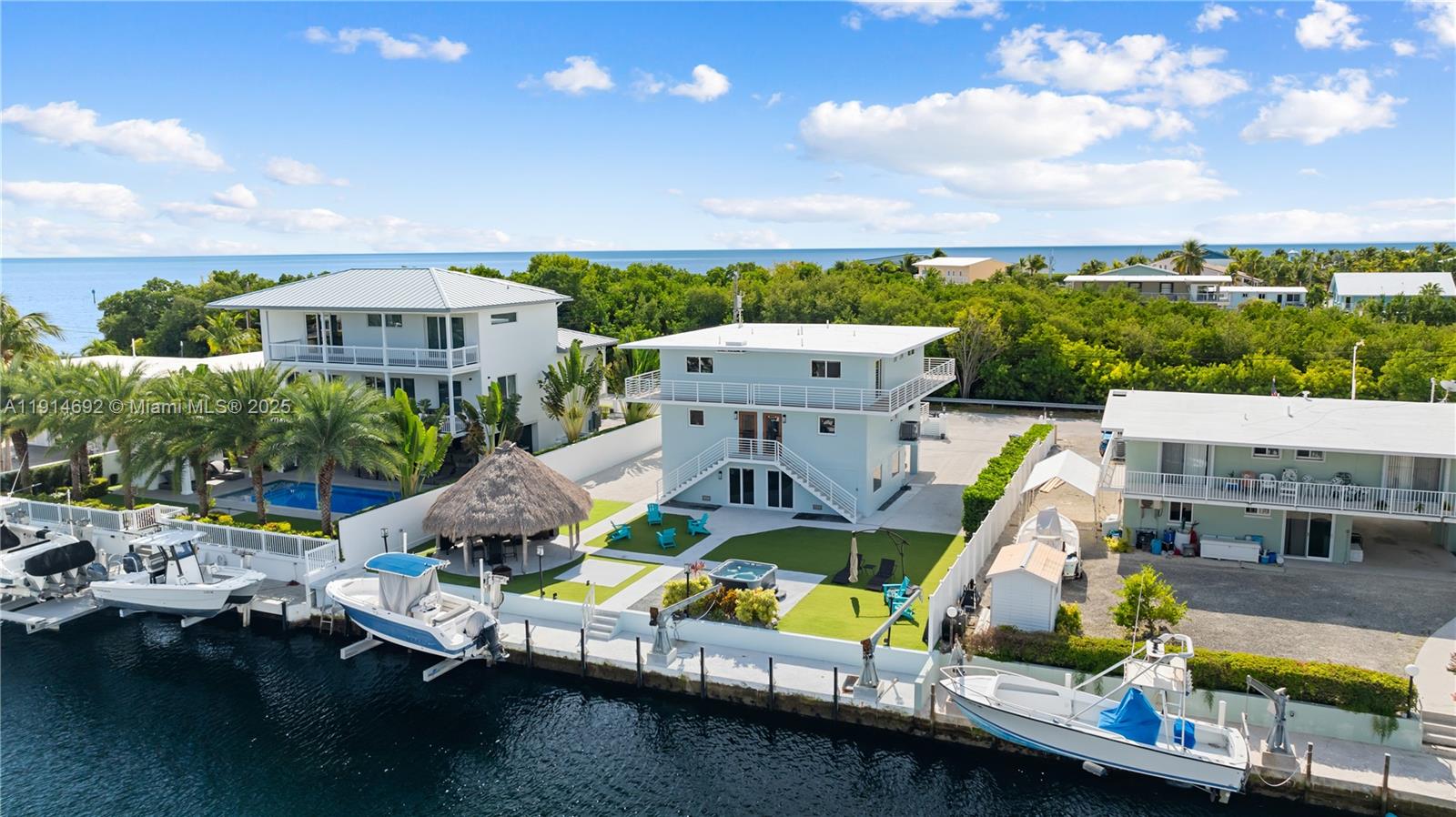 PORT LARGO - Residential Income