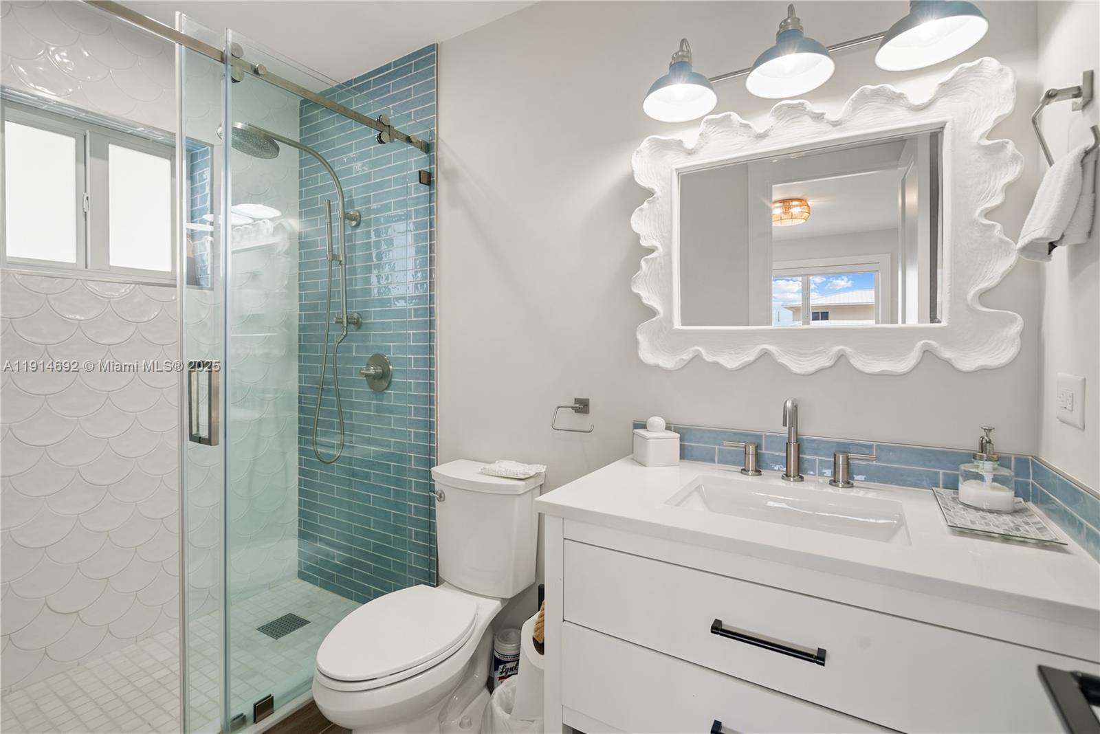 PORT LARGO - Residential Income