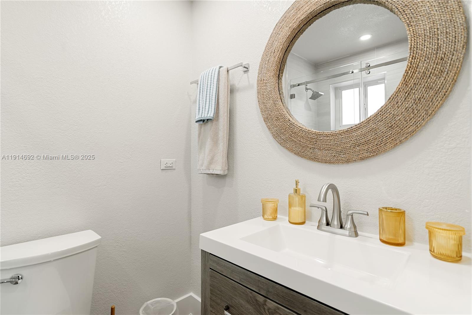 PORT LARGO - Residential Income