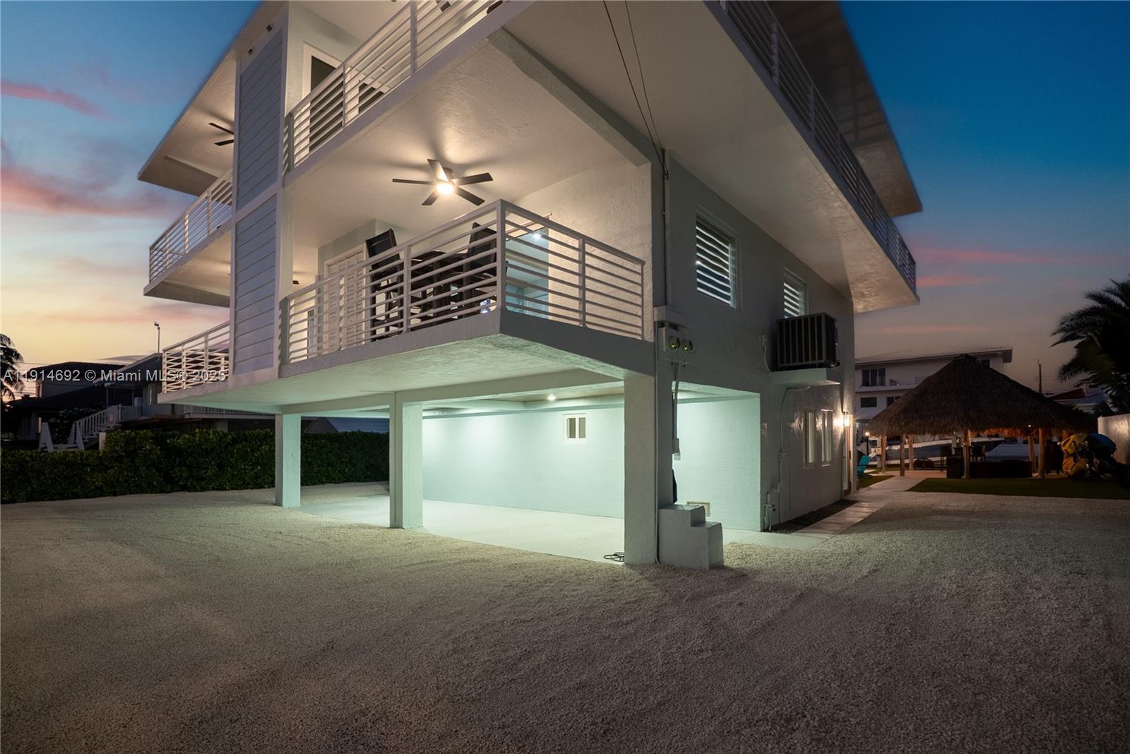 PORT LARGO - Residential Income