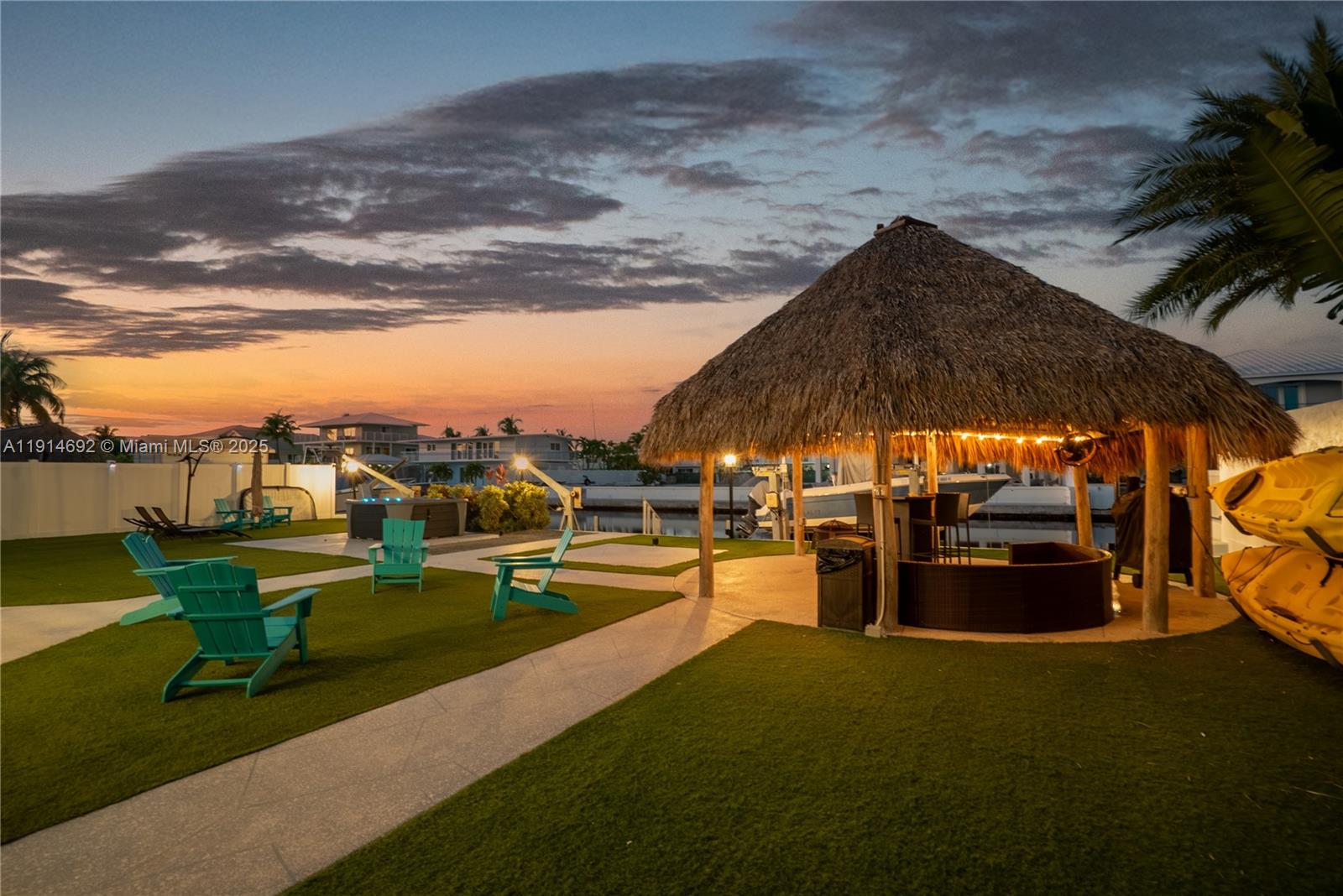 PORT LARGO - Residential Income