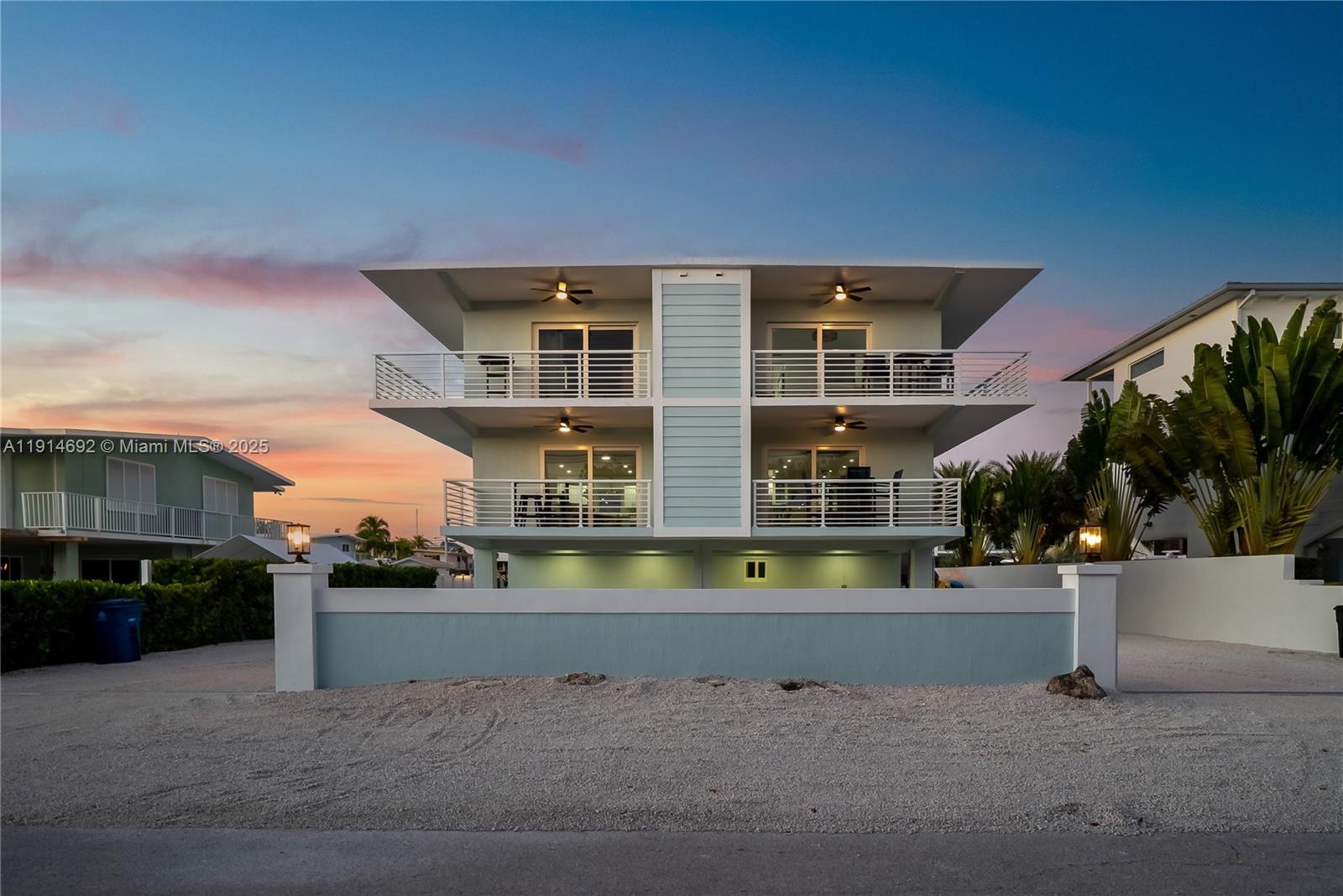 PORT LARGO - Residential Income