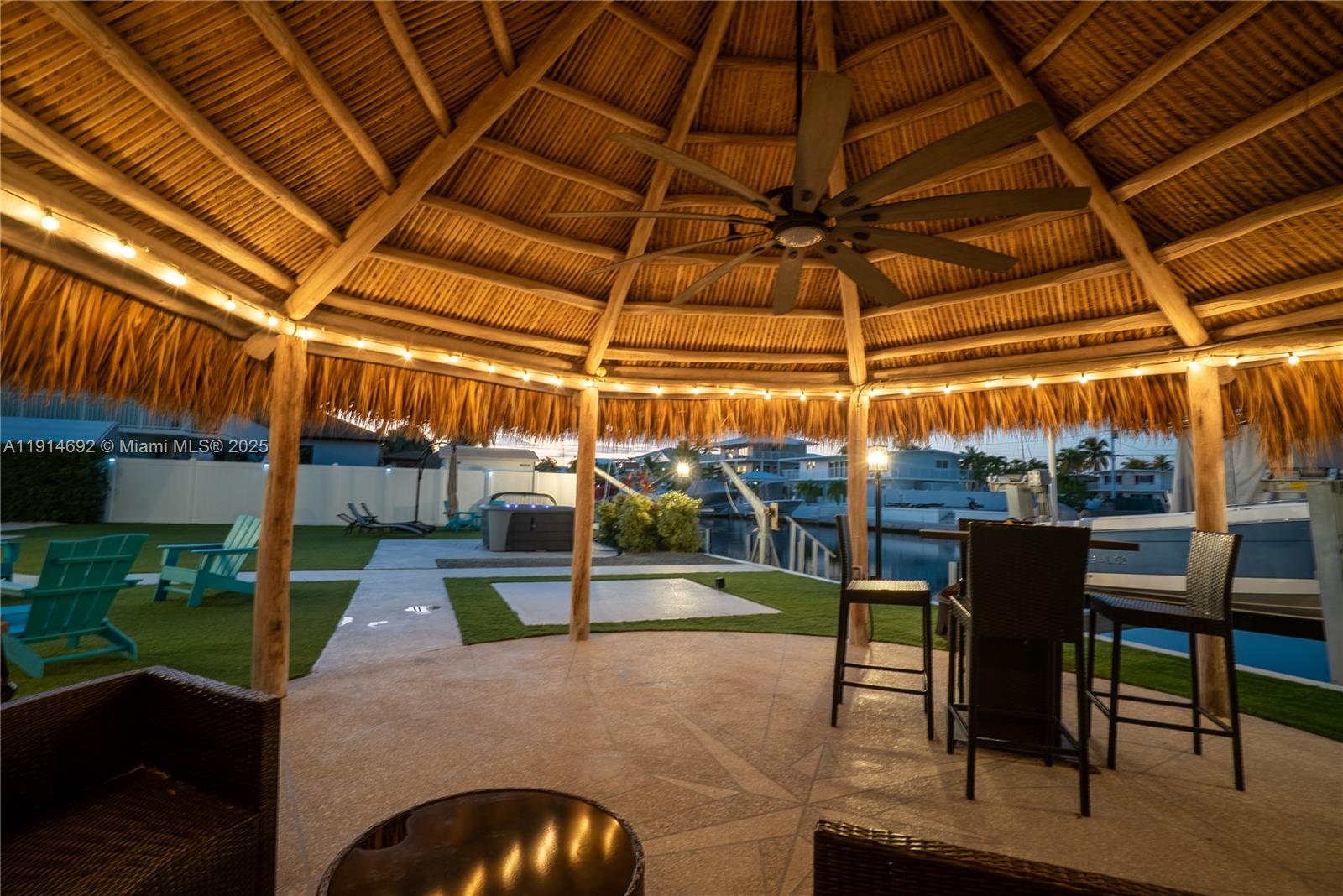 PORT LARGO - Residential Income