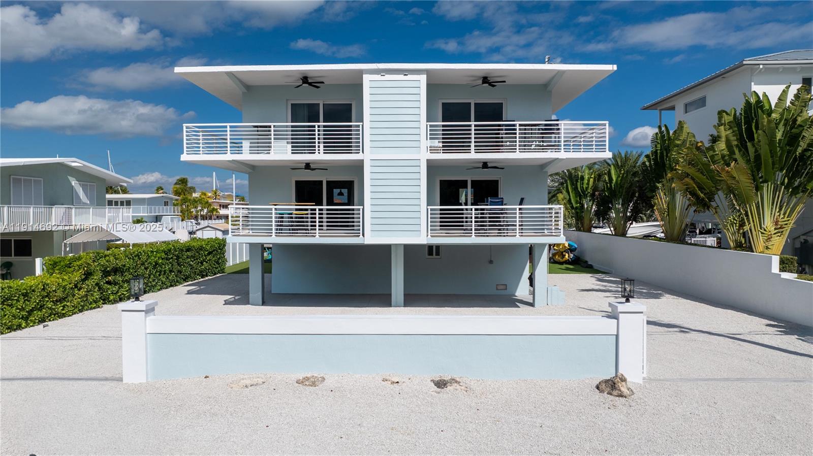 PORT LARGO - Residential Income