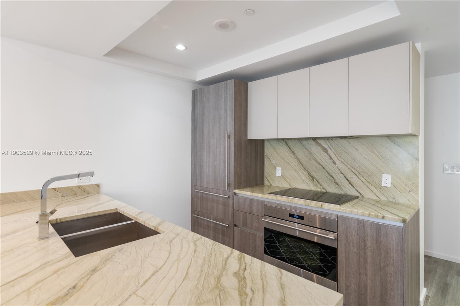 SLS Lux - Residential Lease