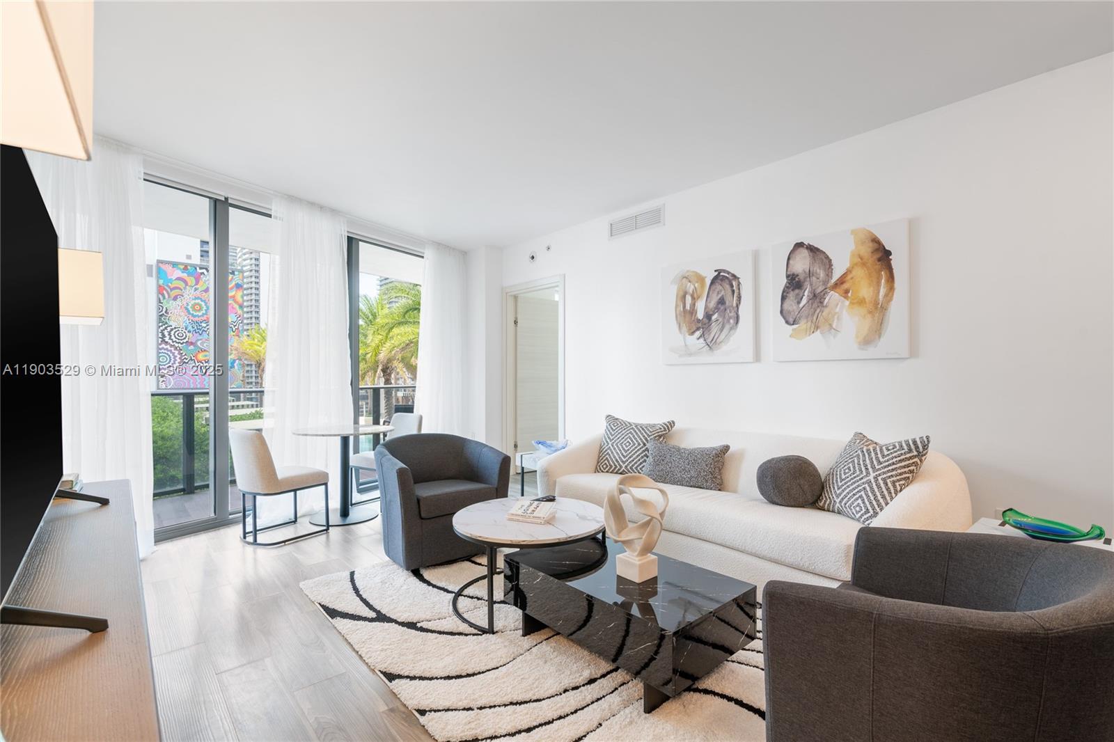 SLS Lux - Residential Lease