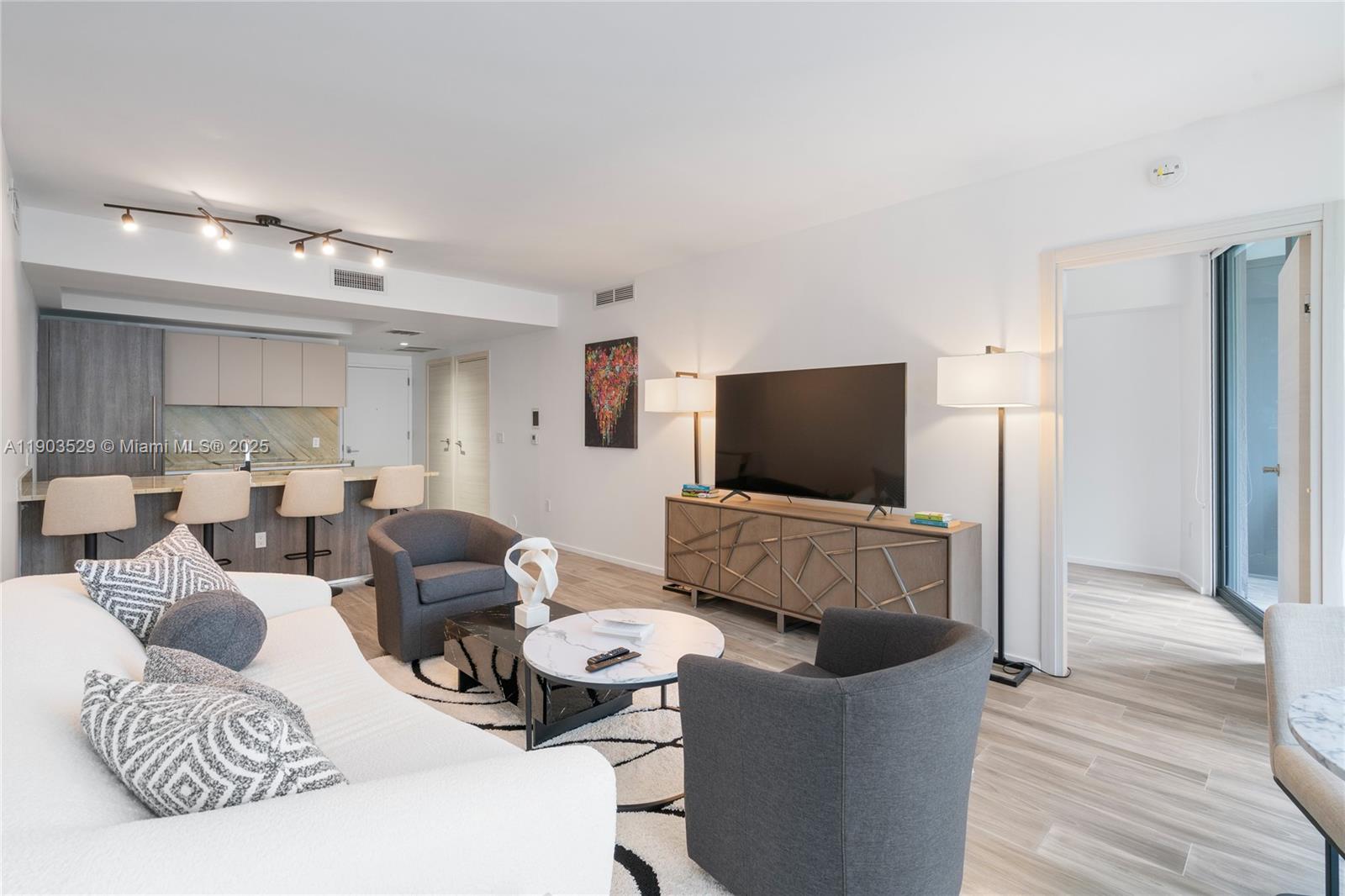 SLS Lux - Residential Lease