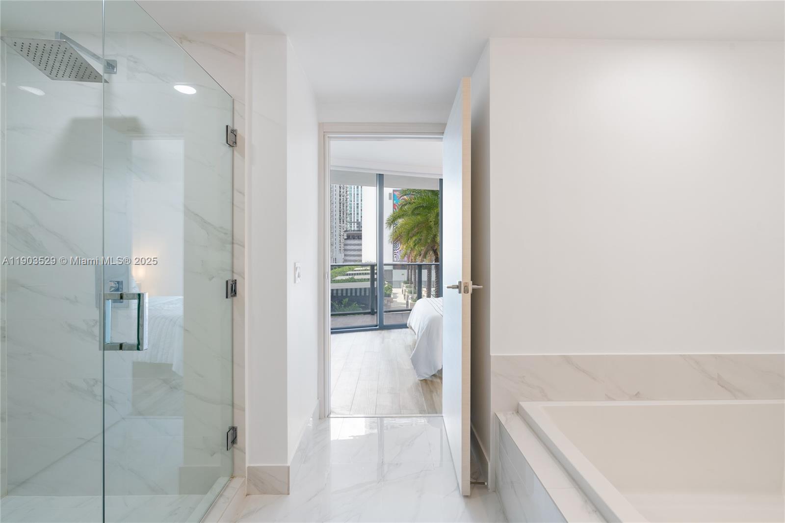 SLS Lux - Residential Lease