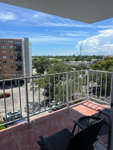 1470 NE 125th Ter 605