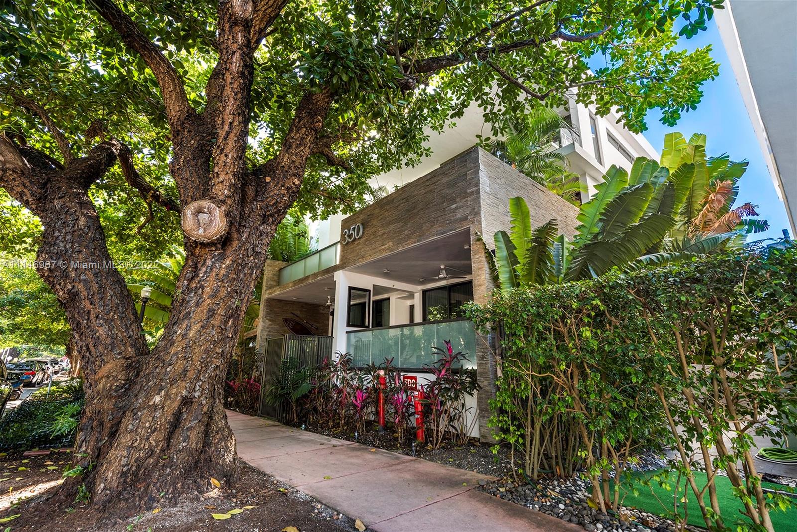 350 MERIDIAN CONDO - Residential