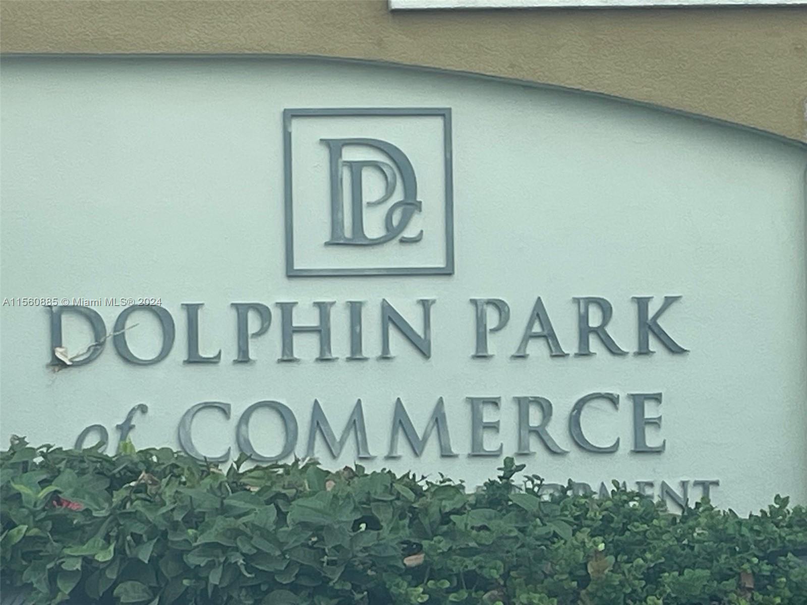 Warehouse/Office combination located in Dolphin Park of Commerce near to Dolphin Mall and Miami International Mall. Hurracane Windows and Security doors