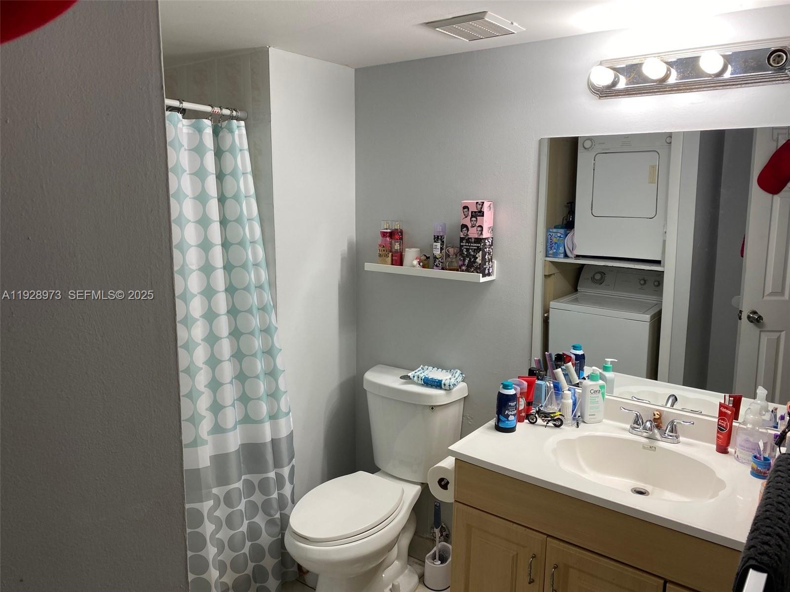 RACQUET CLUB APARTMENTS A - Residential