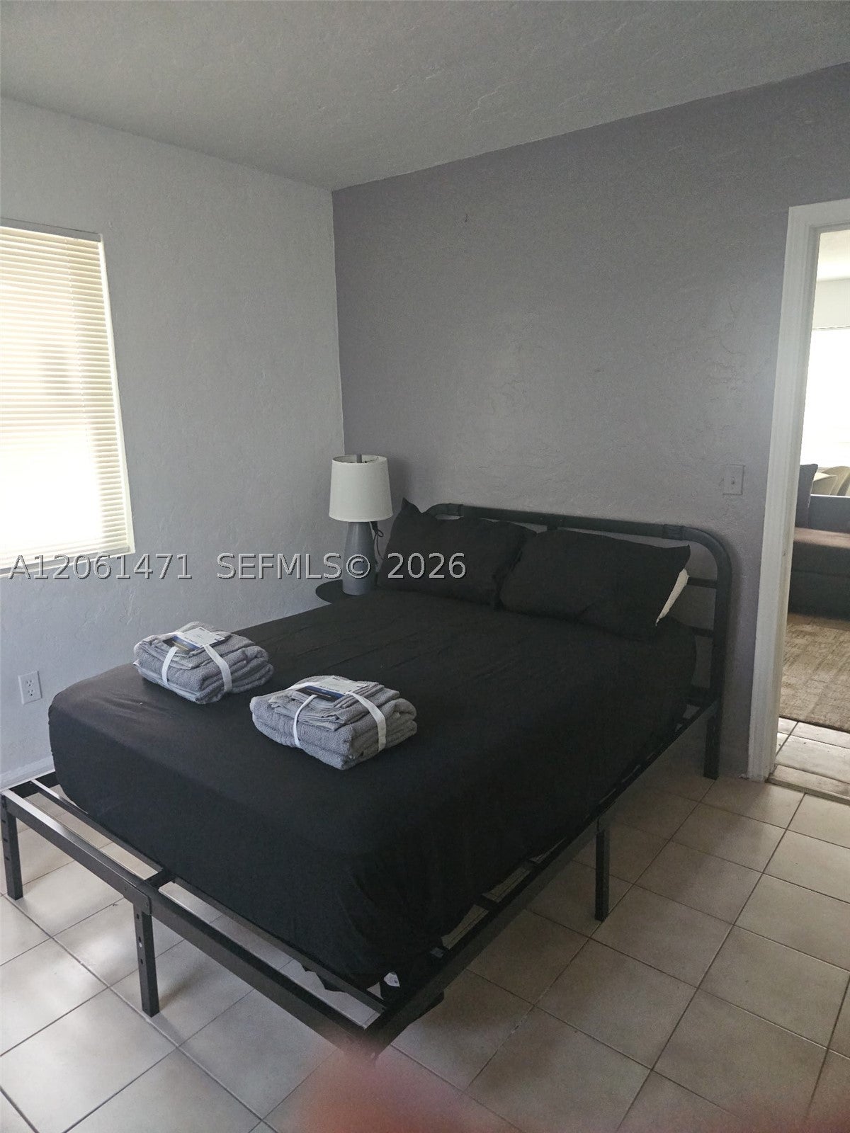 615 NE 4th St 1