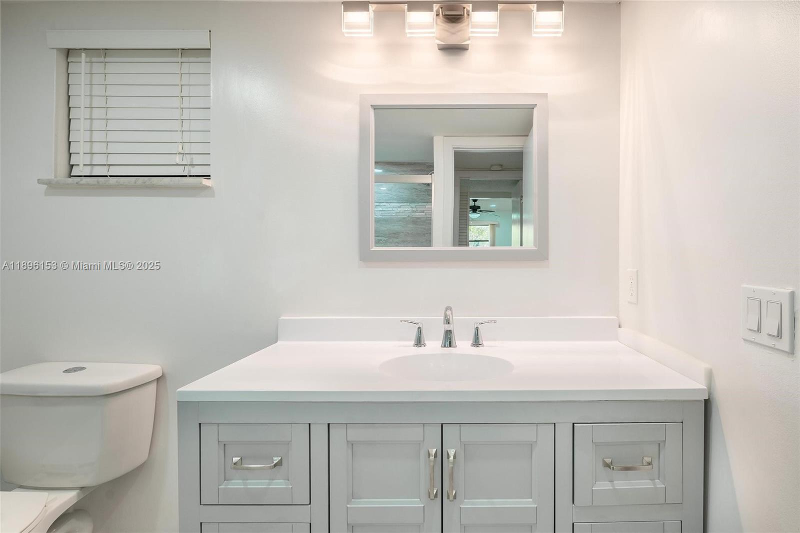 JACARANDA VILLAS NO 1 CON - Residential