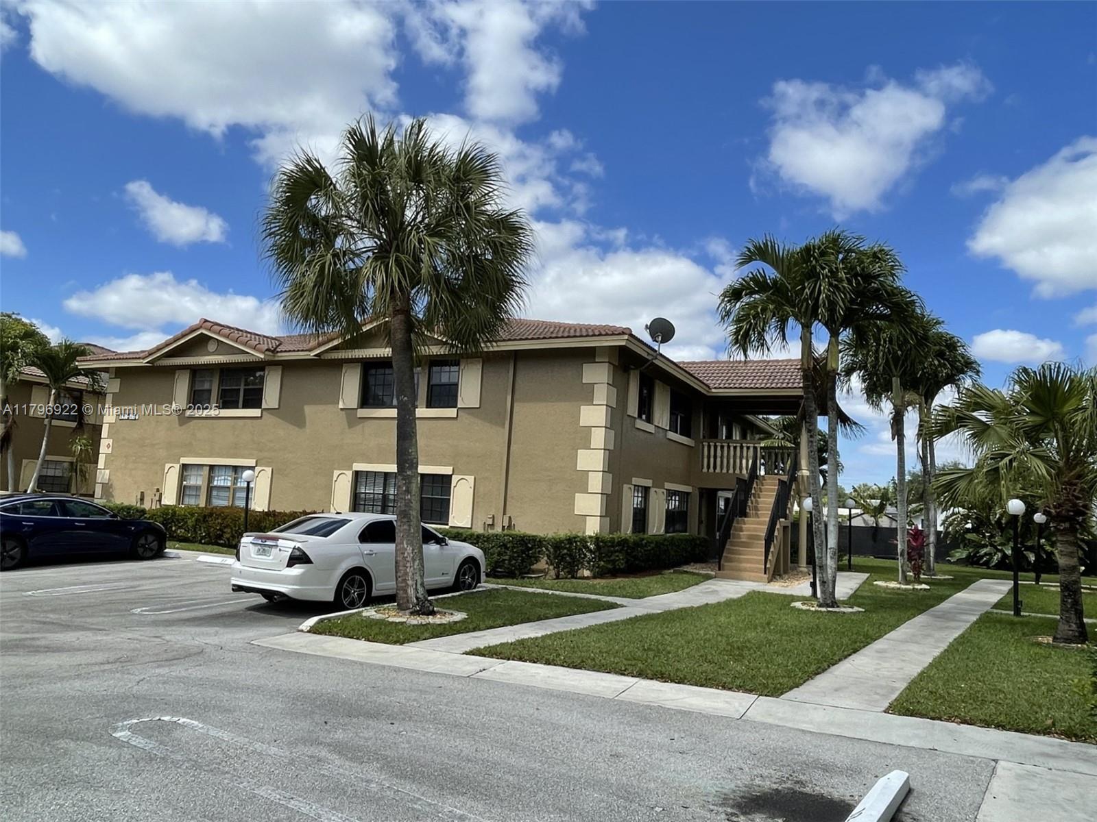 Rental Property at 2642 Riverside Dr 2642, Coral Springs, Broward County, Florida - Bedrooms: 2 
Bathrooms: 2  - $1,850 MO.