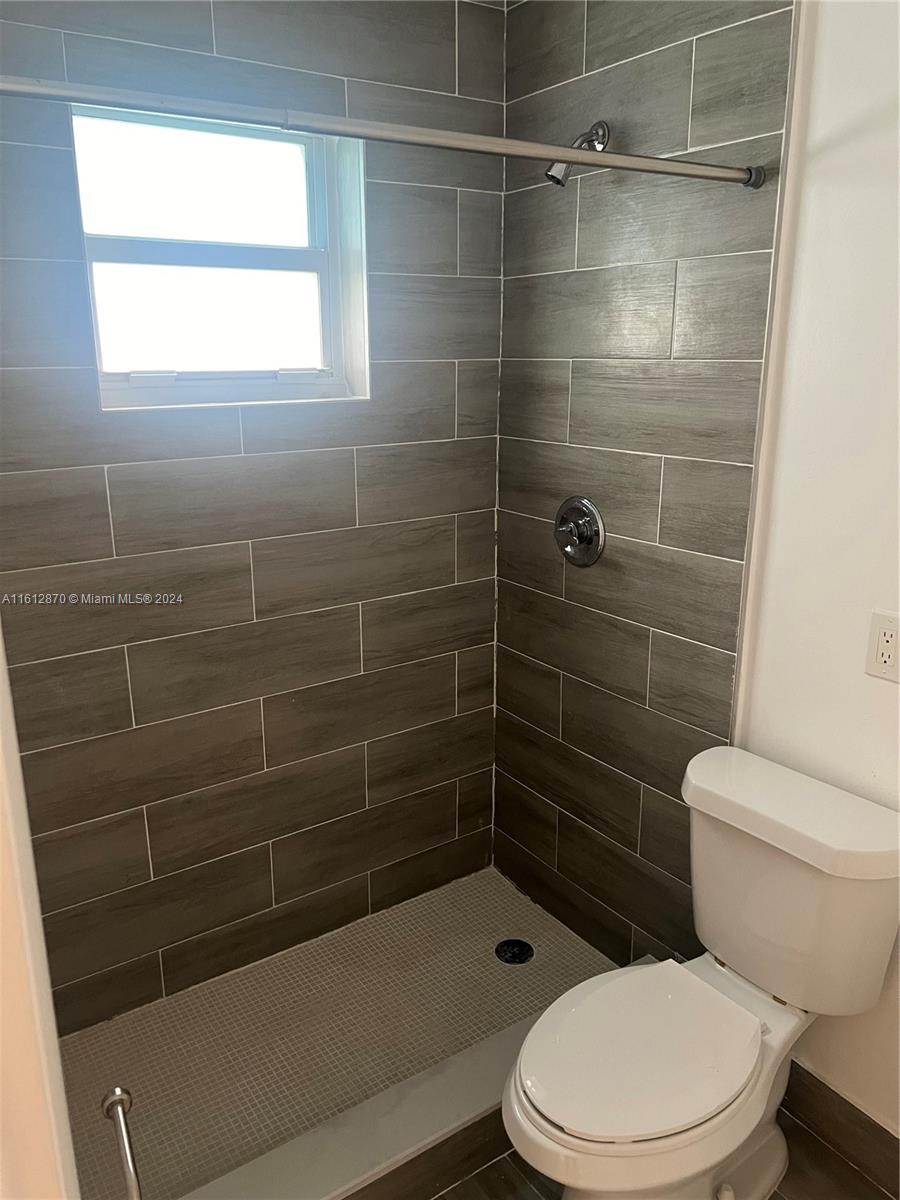 GABLES EDGE CONDO - Residential Lease
